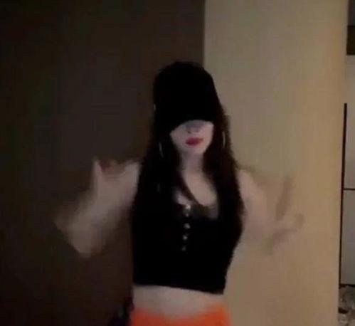 学妹吃瓜群众视频,揭秘校园热点背后的故事