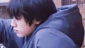 宋亚轩现场吃瓜视频大全,趣味十足！