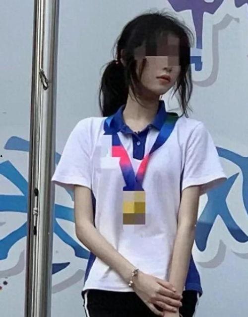 三个闺蜜吃瓜视频素材,三段视频揭露娱乐圈幕后真相！”