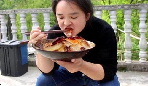 吃瓜群众农村妇女视频播放,揭秘乡村生活趣味瞬间